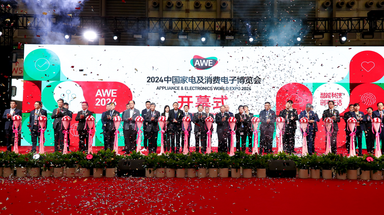 圖片包含 瓶子, 桌子, 站, 食物
描述已自動生成