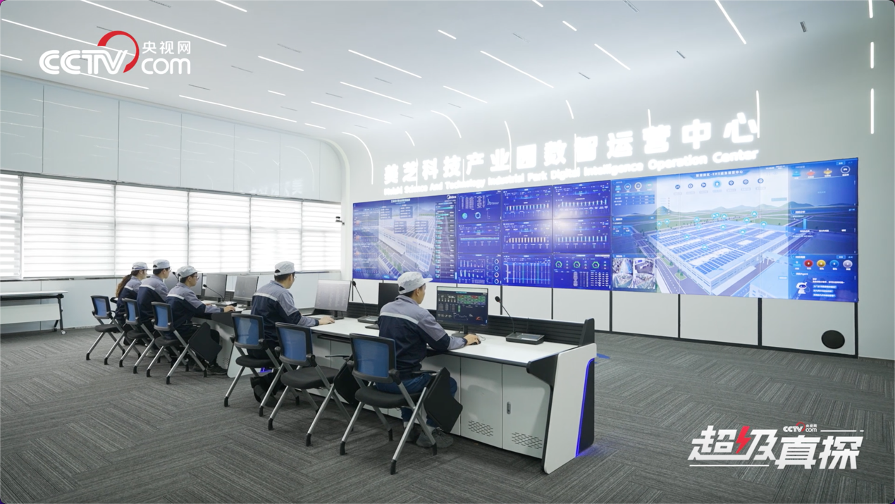 房間里有許多行李
中度可信度描述已自動生成